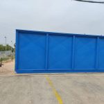 שער אוטומטי לחנייה דגם קונזולי קל אטום